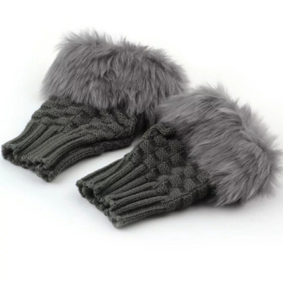 New Faux Rabbit Fur Gloves - Picture 4 of 6